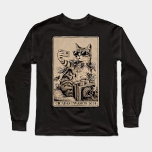 Funny Cat Selfie CICADAS Invasion 2024 - Vintage Tarot Card Long Sleeve T-Shirt